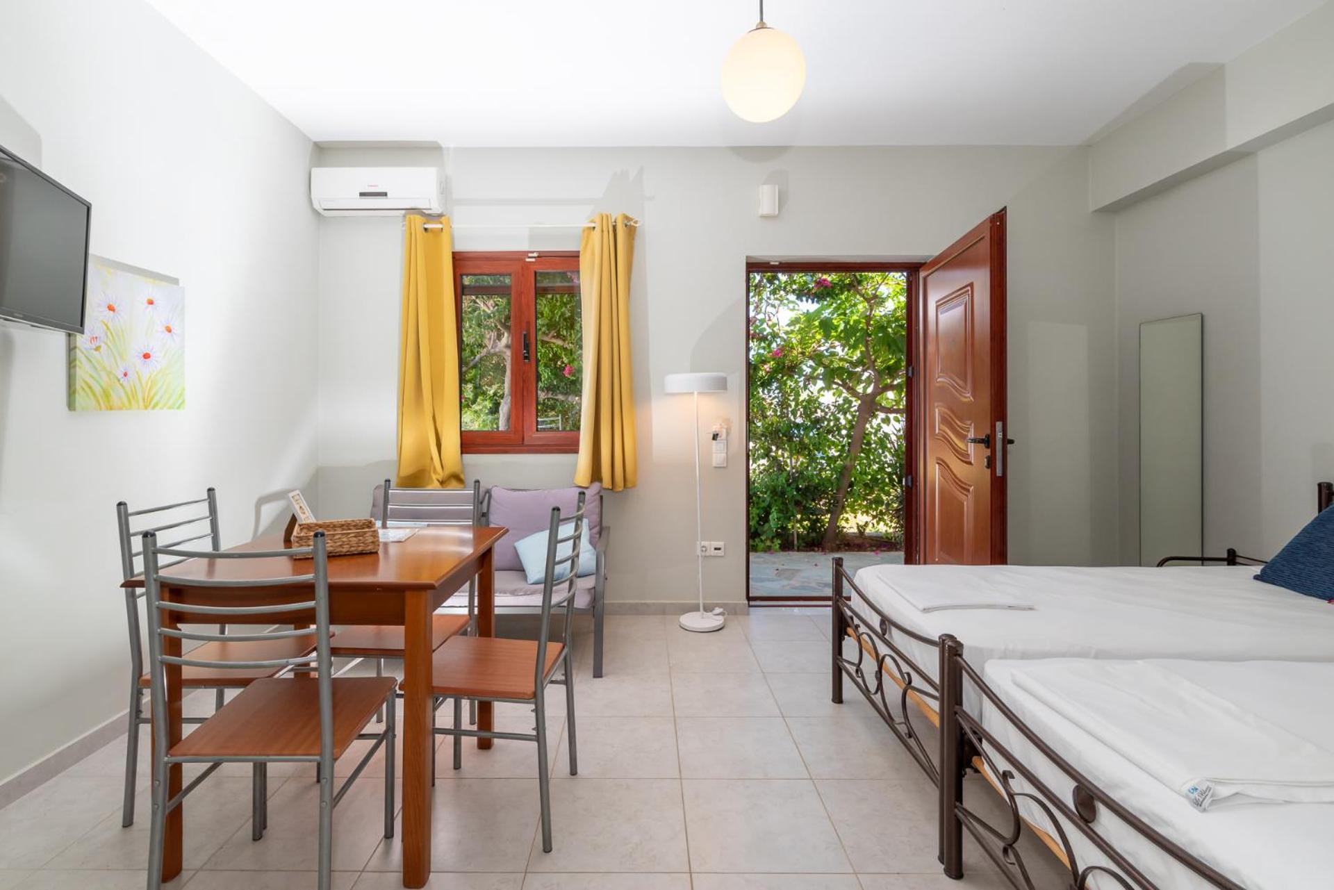 Stratos By Mroom Apartments Makrýgialos Zewnętrze zdjęcie